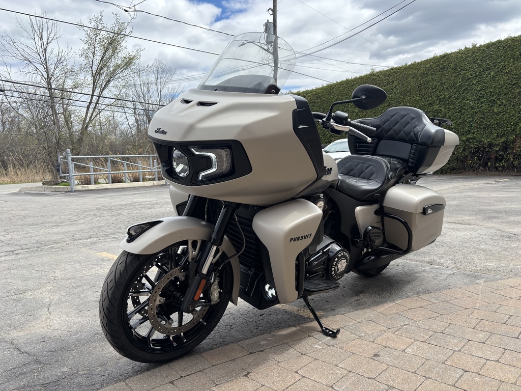 Indian Motorcycles Pursuit Dark Horse 2023