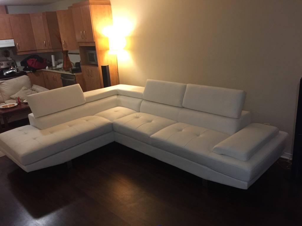 Sofa sectionnel en cuir blanc