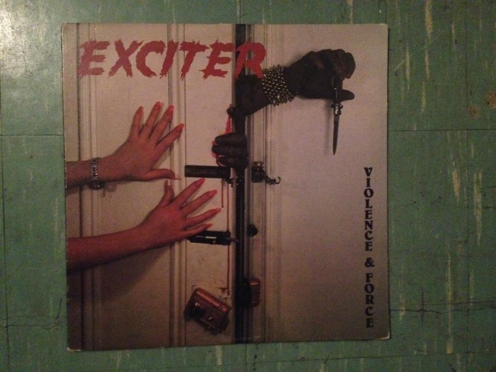 33 tours exciter violence and force