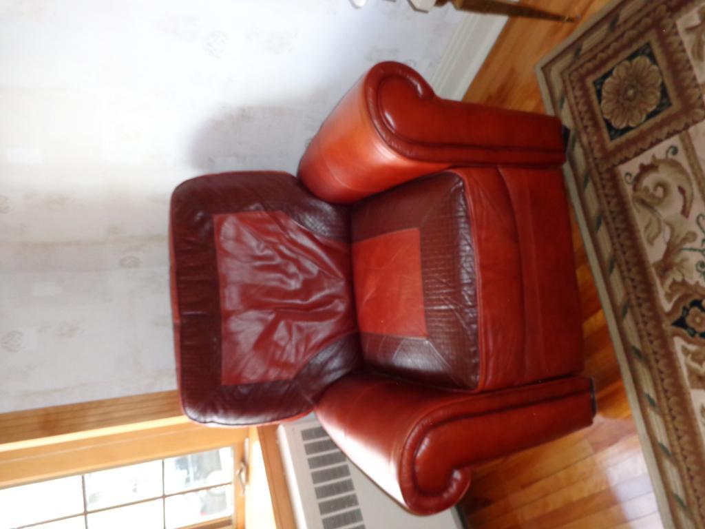 Love seat et fauteuil en cuir Italien