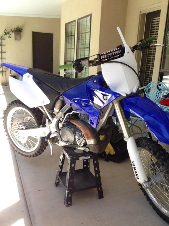 yamaha yz 450  well maintain , in good condition 