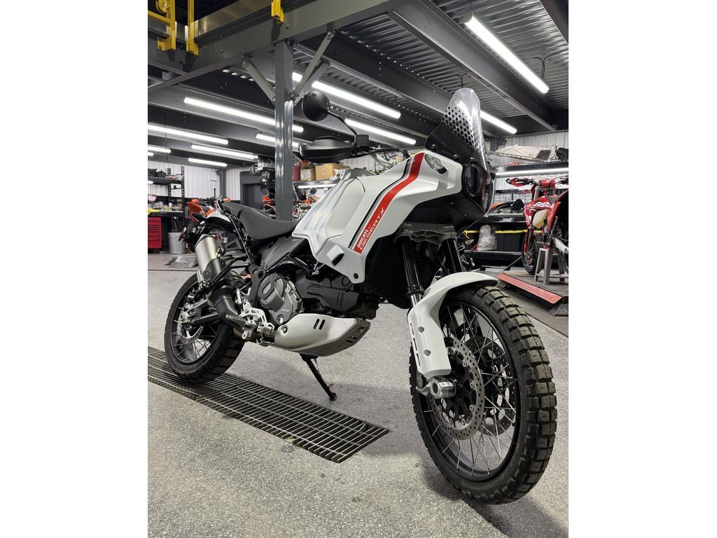 Ducati DesertX 2023