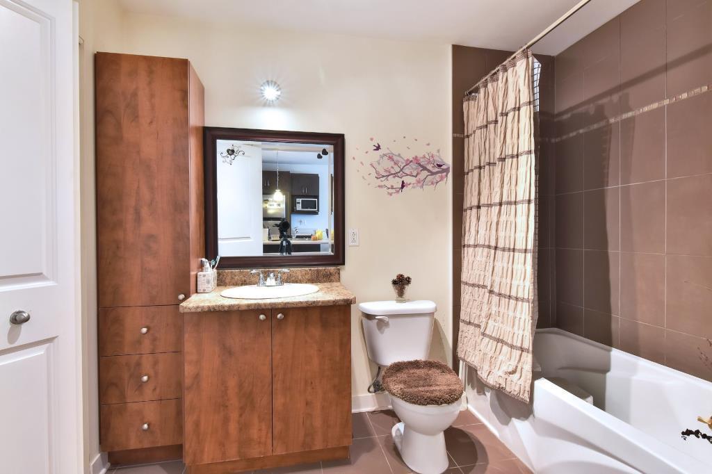 Condo/Appartement à louer Annonce a Laval