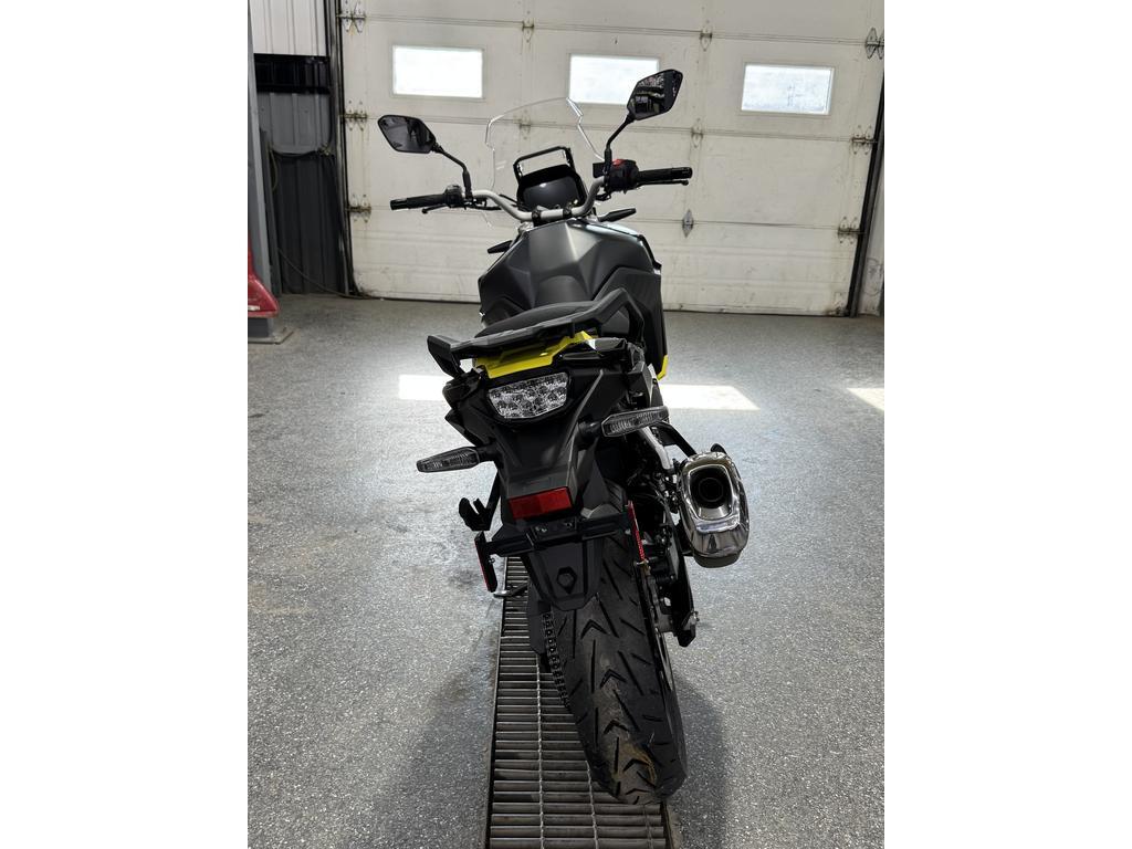 Suzuki V-STROM 800 2025