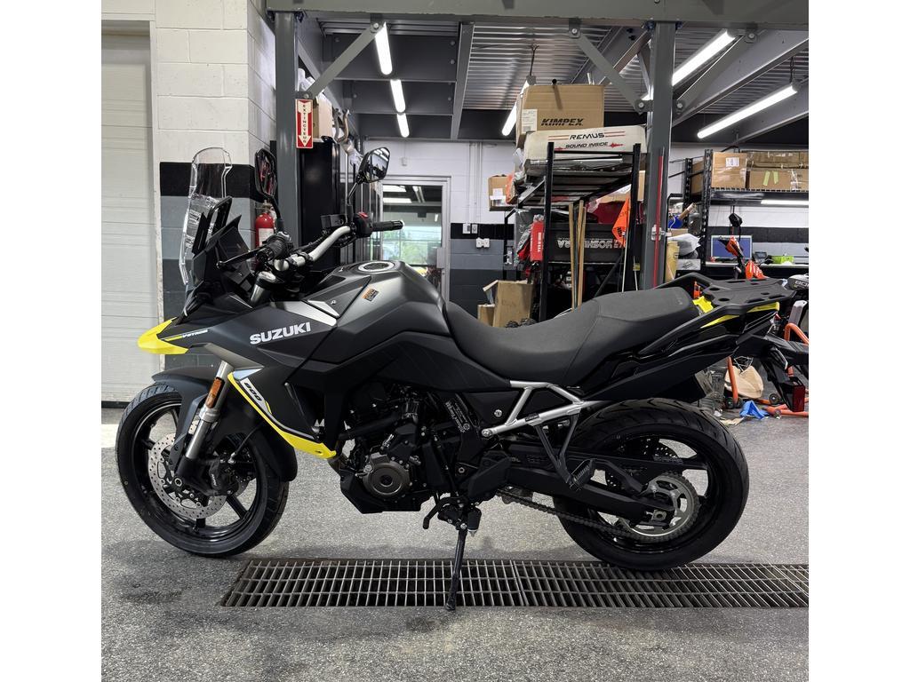 Suzuki V-STROM 800 2025
