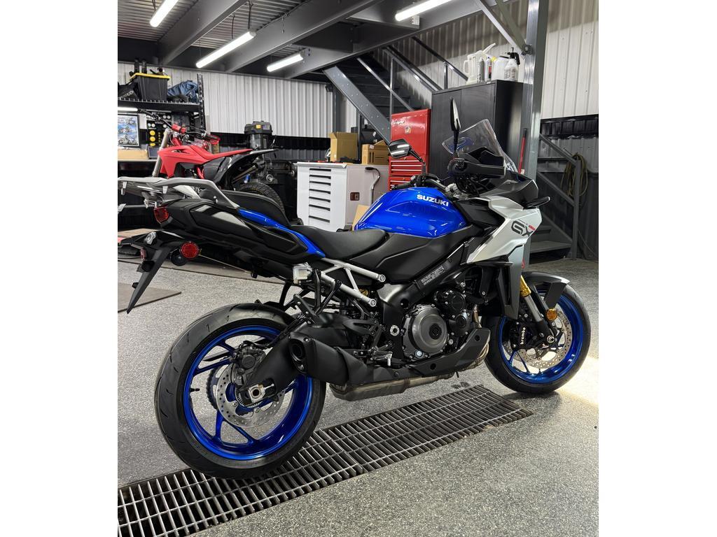 Suzuki GSX-S1000GXM5 2025