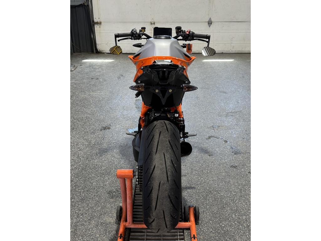 KTM 1290 SUPERDUKE EVO R 2023