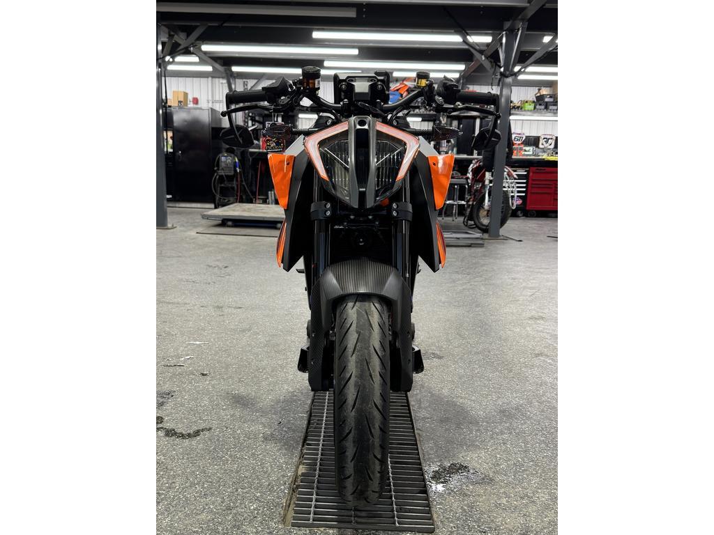 KTM 1290 SUPERDUKE EVO R 2023